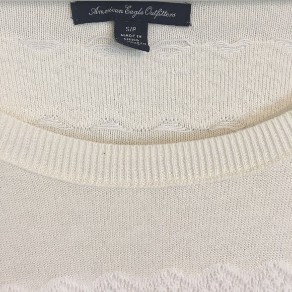 Like new - AEO Sweater - Picture 3 of 4