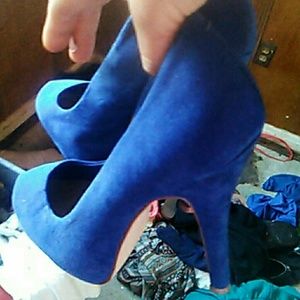 Clothes and a head band