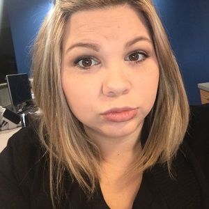 Meet your Posher, Kendra