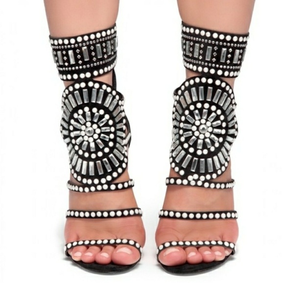 💥5-STARS🎉 Black Stiletto Studded Heels - Picture 3 of 5