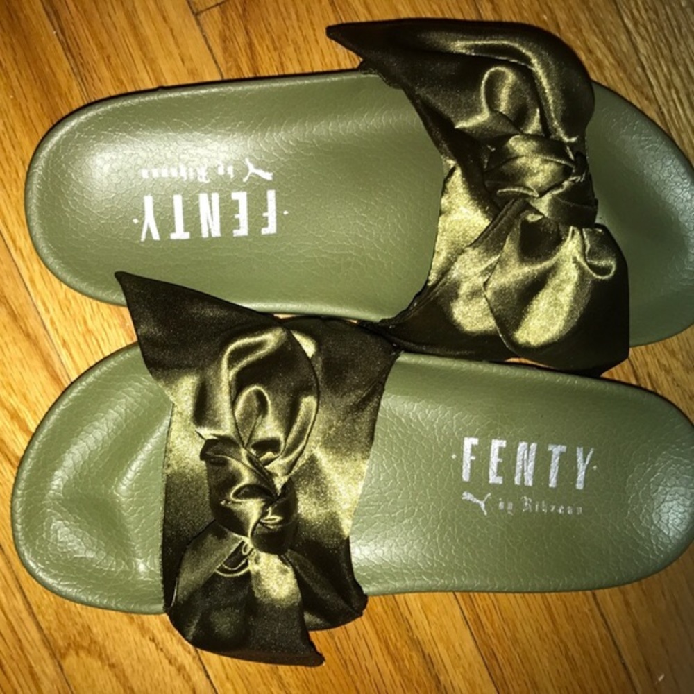 TRADESSS! GREEN FENTY SLIDES