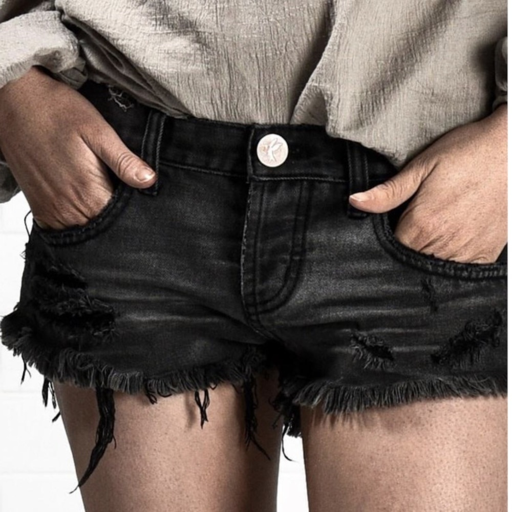 Bonitas Jean Shorts in Coal - Picture 1 of 4