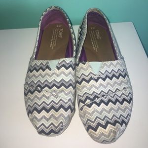 Blue chevron Toms