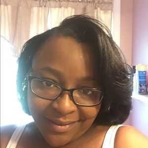 Meet your Posher, Lakisha