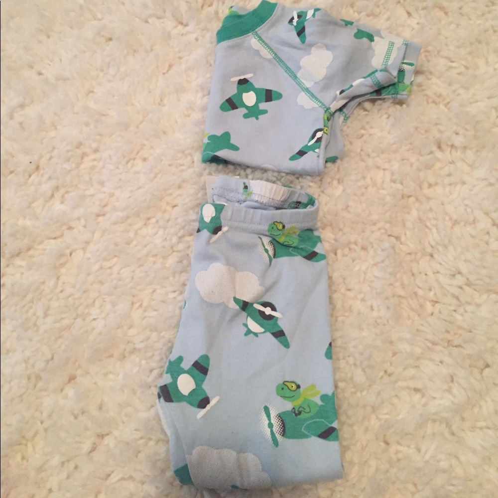 Carters 2T pj set!