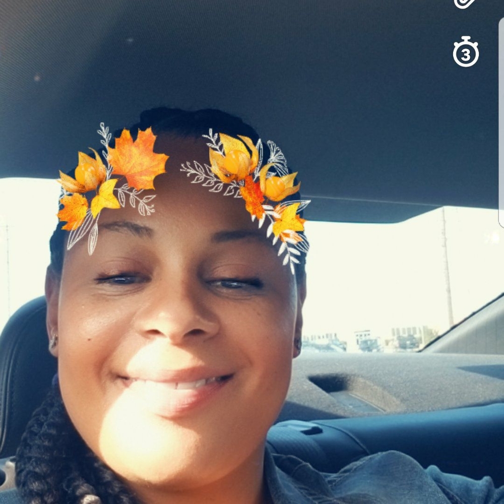 Meet your Posher, Desiree