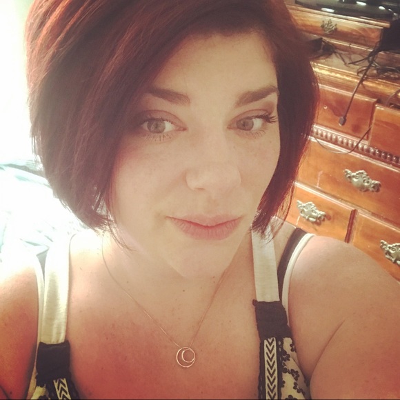 Meet your Posher, Brandy - Picture 1 of 1