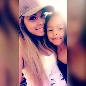 Meet your Posher, Mona