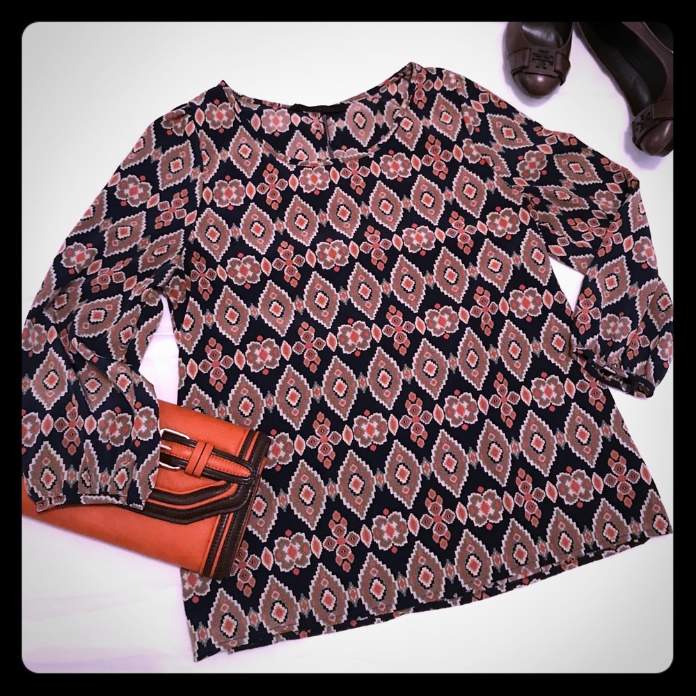 ✨Tribal/Aztec boho shirt. Small