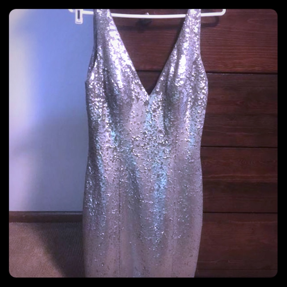 Knee length cocktail dress (perfect for NYE!)