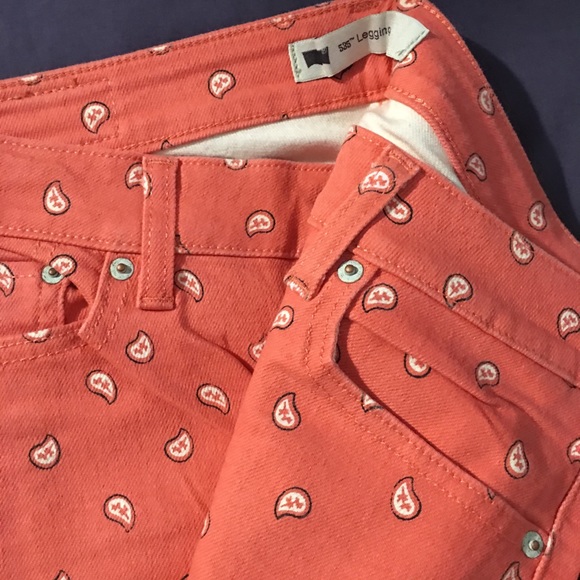 Limited edition Levi’s ( 535 Leggings) Size 31. - Picture 2 of 4