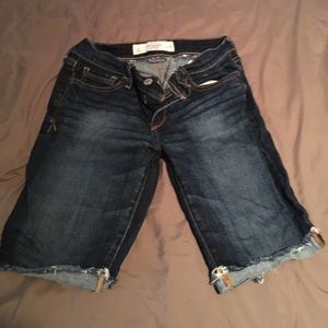 Abercrombie burmuda shorts