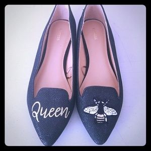 Queen Bee flats