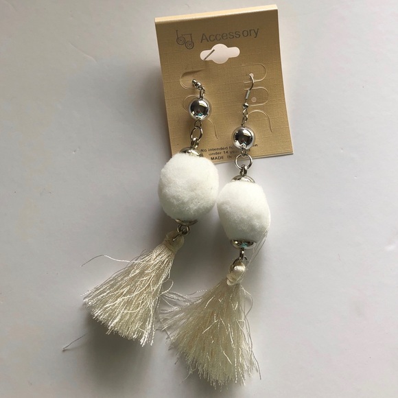 White Pom Tassel Earrings - Picture 1 of 1