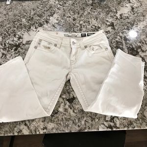 Miss Me Size 28 White Cuffed Capris