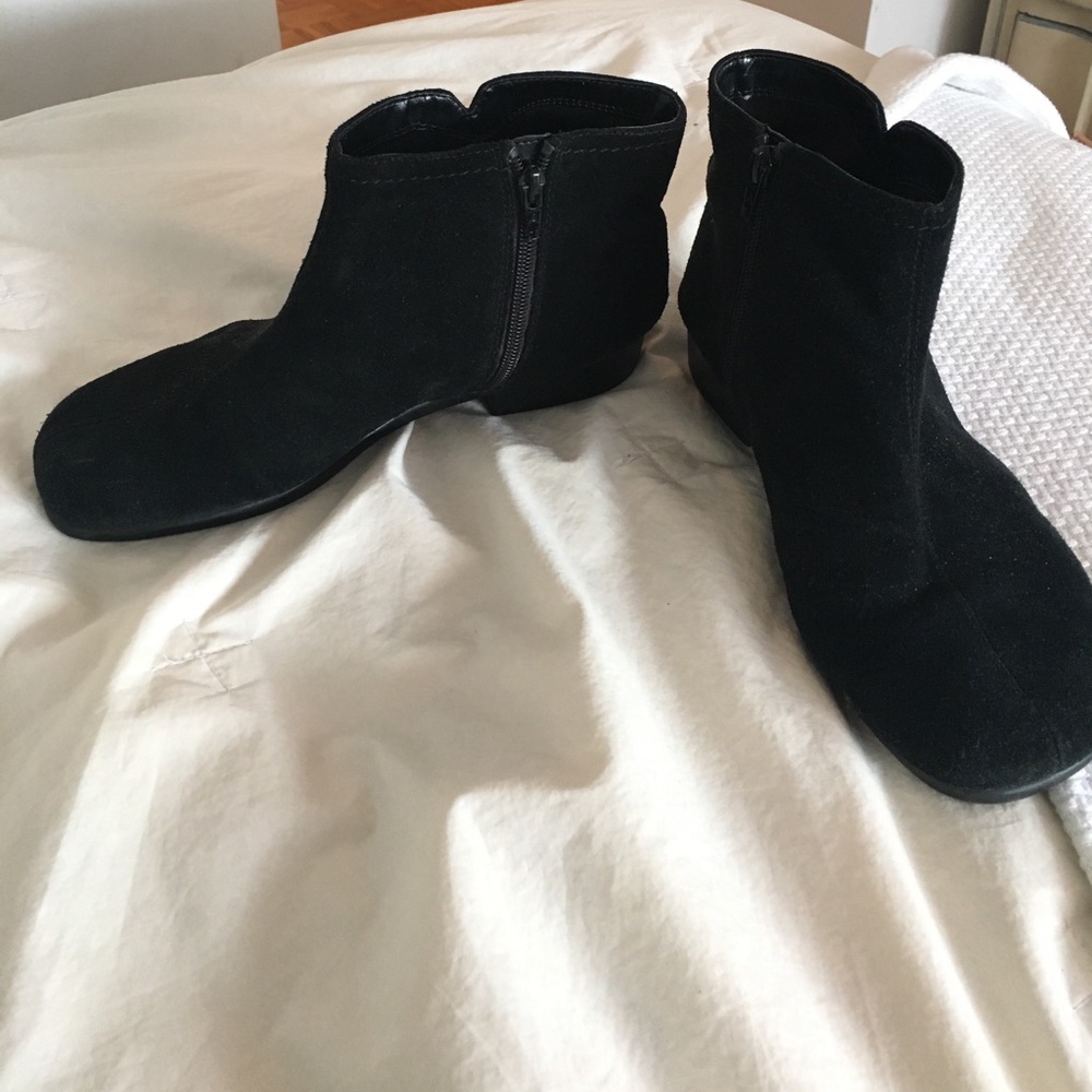 Black boots