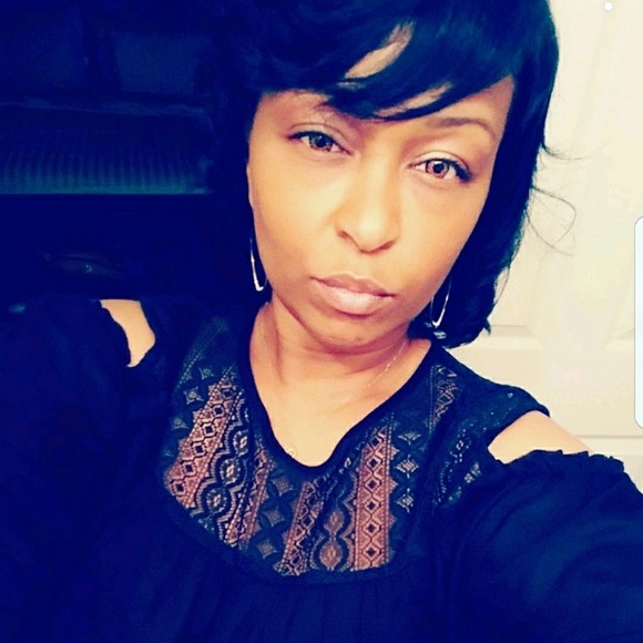 Meet your Posher, Akehia - Picture 1 of 1