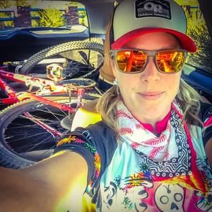 Meet your Posher, Joni