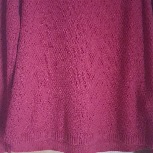 Red sweater with cute see through detail on top - Picture 4 of 5