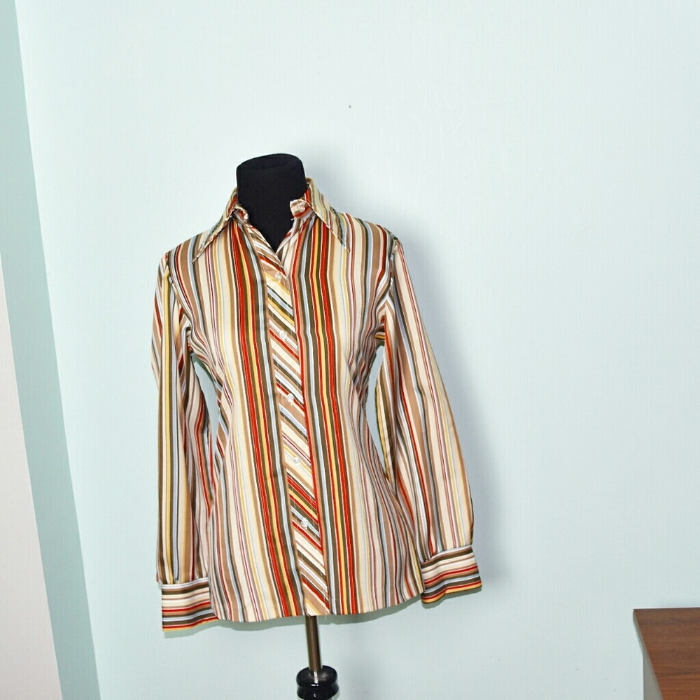 Super Cute Multicolored Button Down Shirt - Picture 1 of 2