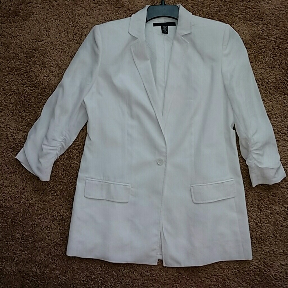 White 3/4 Sleeve Blazer