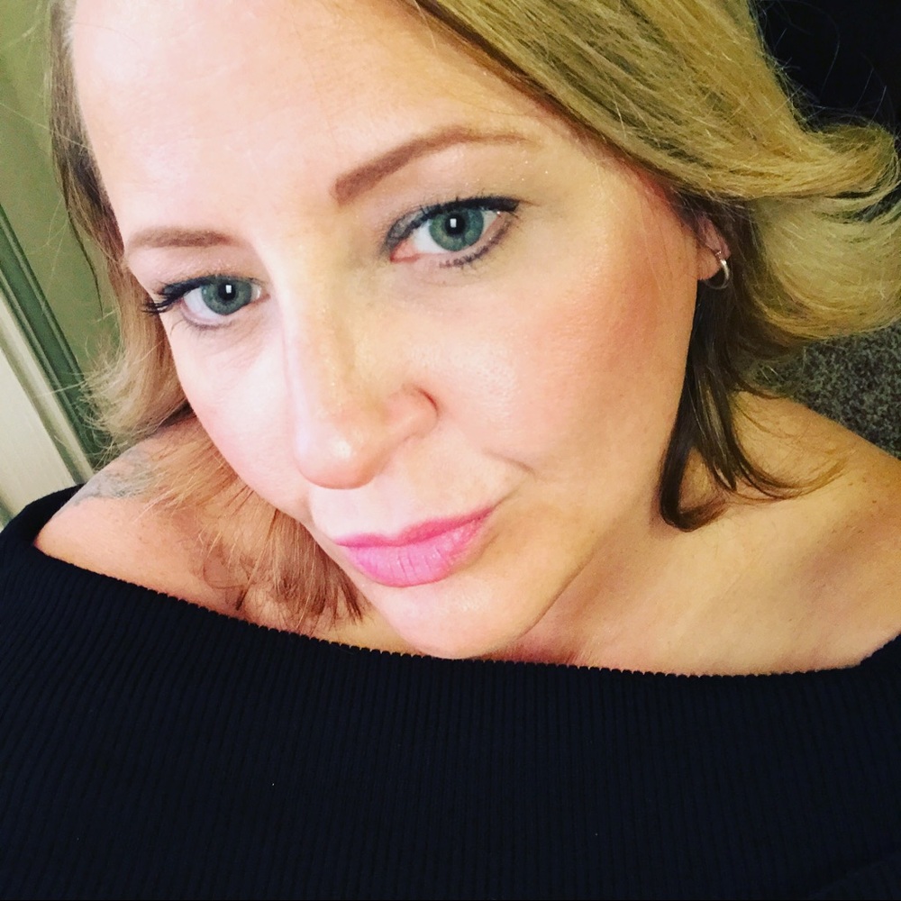 Meet your Posher, Niki
