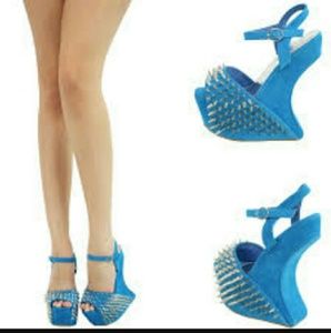 Vintage heel less wedges
