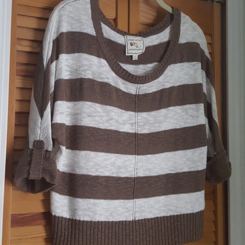 Brown and cream sweater/ quarter length sleeves