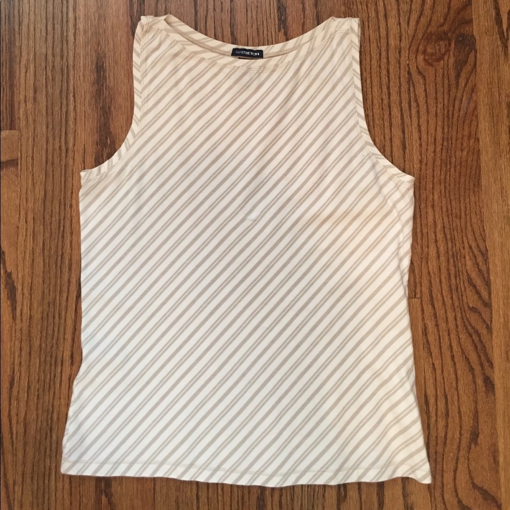 Gap sleeveless shirt