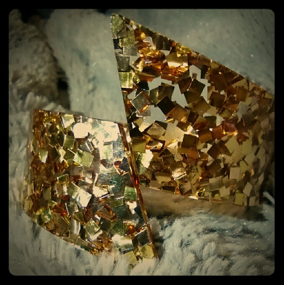 Vintage lucite Confetti bangle