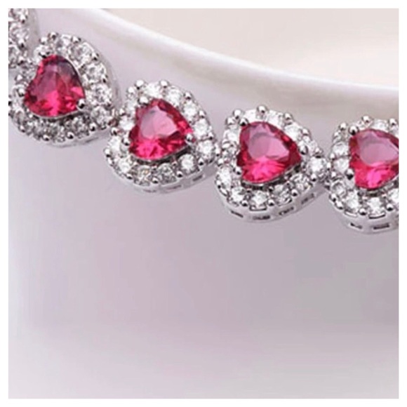 Swarovski Crystals Damisha Heart Bracelet - Picture 5 of 9