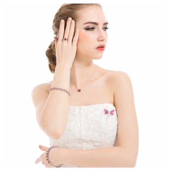 Swarovski Crystals Damisha Heart Bracelet - Picture 6 of 9