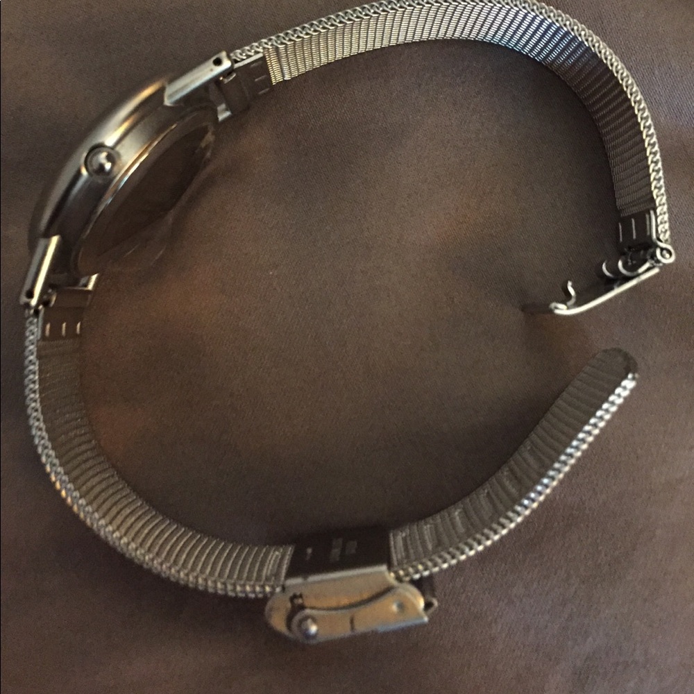 Ladies watch - Picture 3 of 3