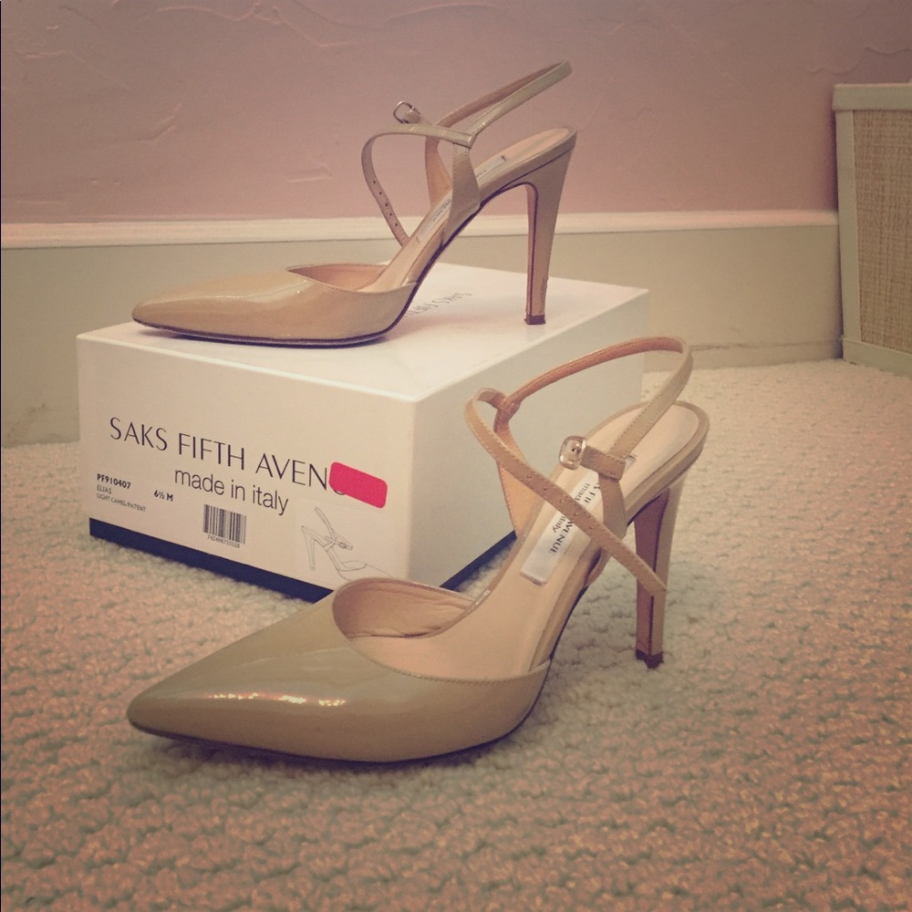 Saks Fifth Avenue nude patent heels size 6.5.