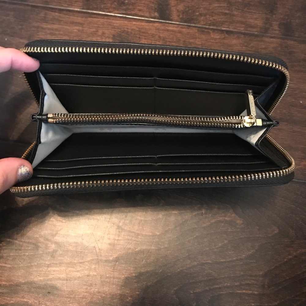 Tory Burch Wallet - Picture 3 of 4