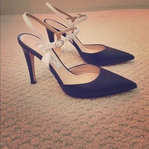 Saks Fifth Avenue black/white heels size 6.5