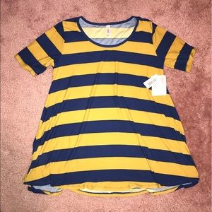 Lularoe Perfect Tee medium with tags