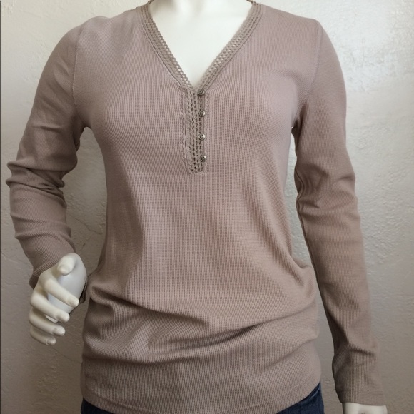 Eddie Bauer taupe embellished light thermal Henley - Picture 3 of 7