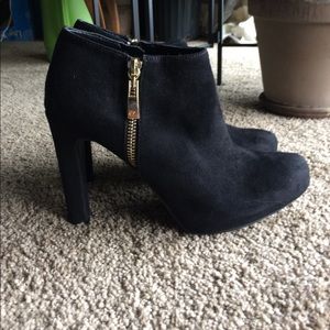 Mark Fisher black suede booties