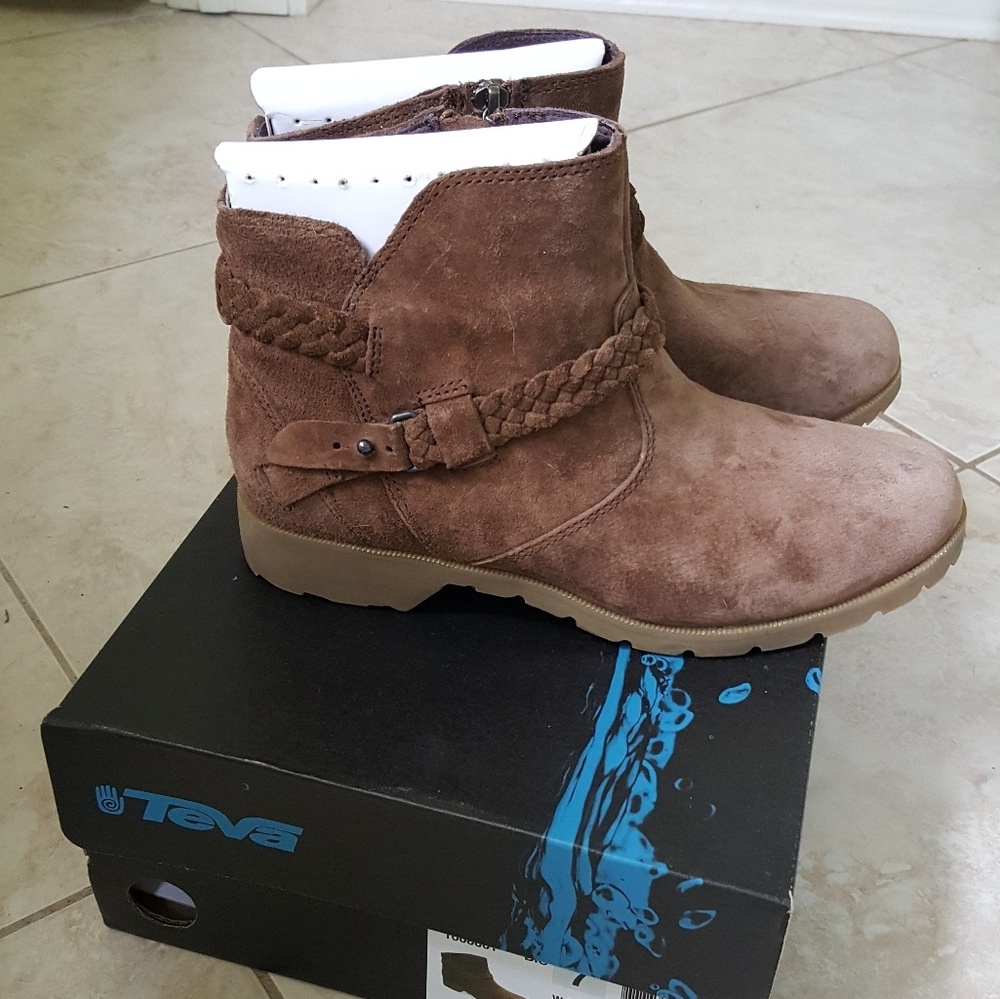 Teva DeLavina Ankle Boots Suede leather Price Firm