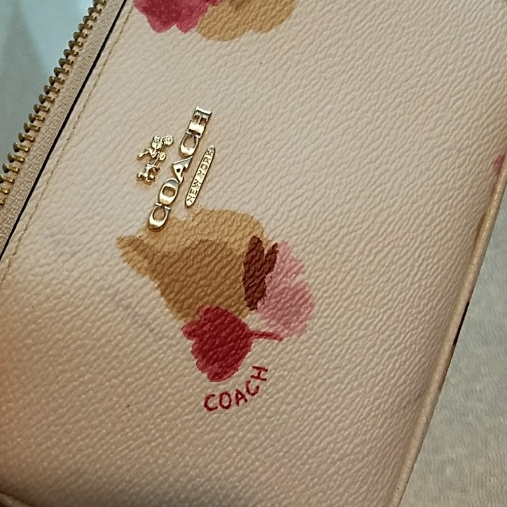 Coach wristlet - Picture 4 of 4