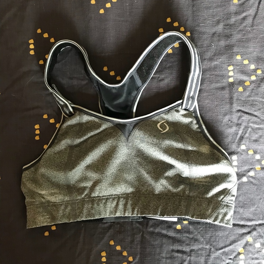 Moving comfort sports bra size 34B