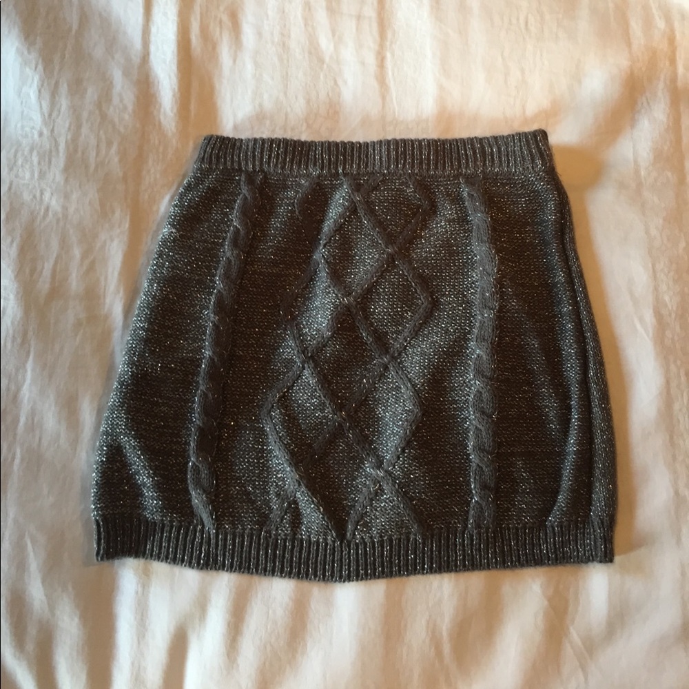 New 4t girls shiny knit skirt
