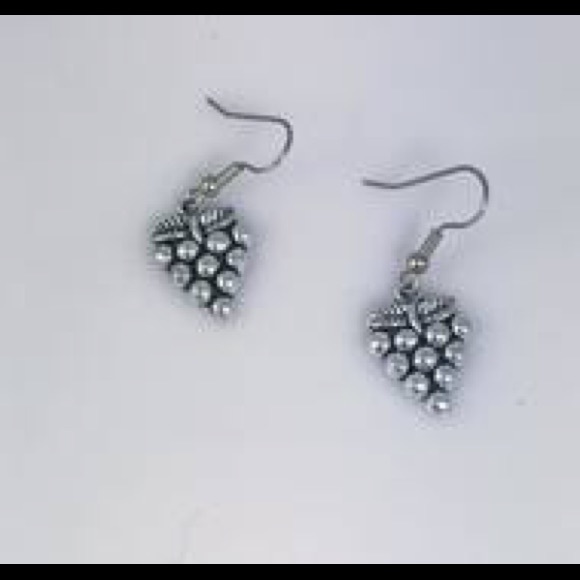 SedaliaDesigns Earrings and Baubles. - Picture 6 of 8