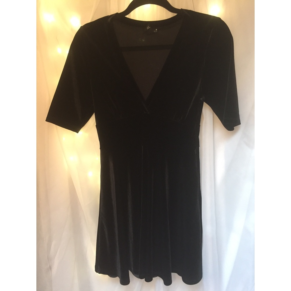 Forever 21 velvet dress