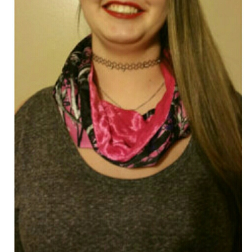 NEW MUDDY GIRL HANDMADE NECK WARMER