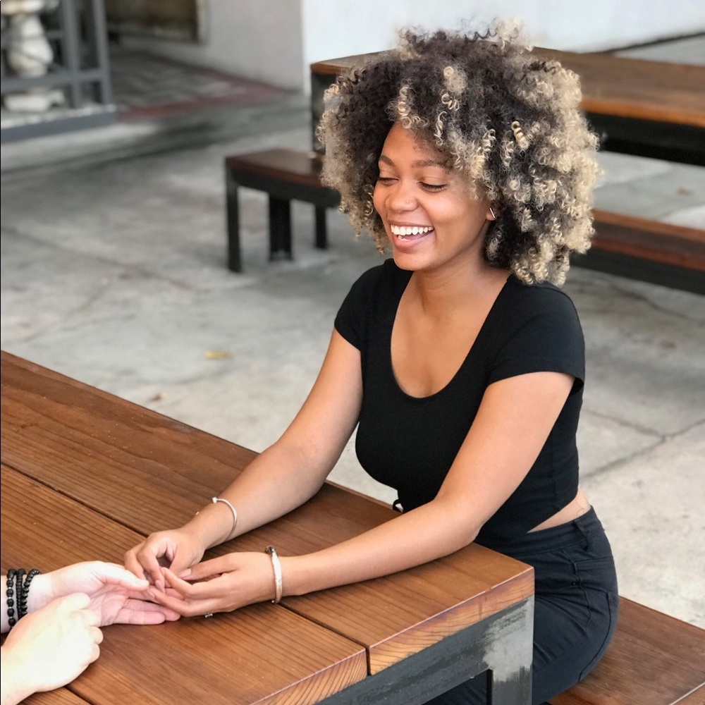 Meet your Posher, Kris! 💕