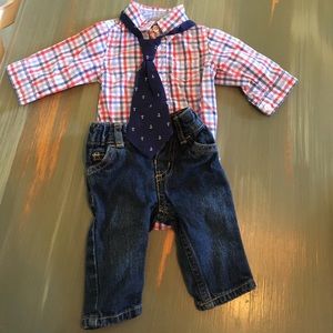 Carter’s newborn matching set baby boy
