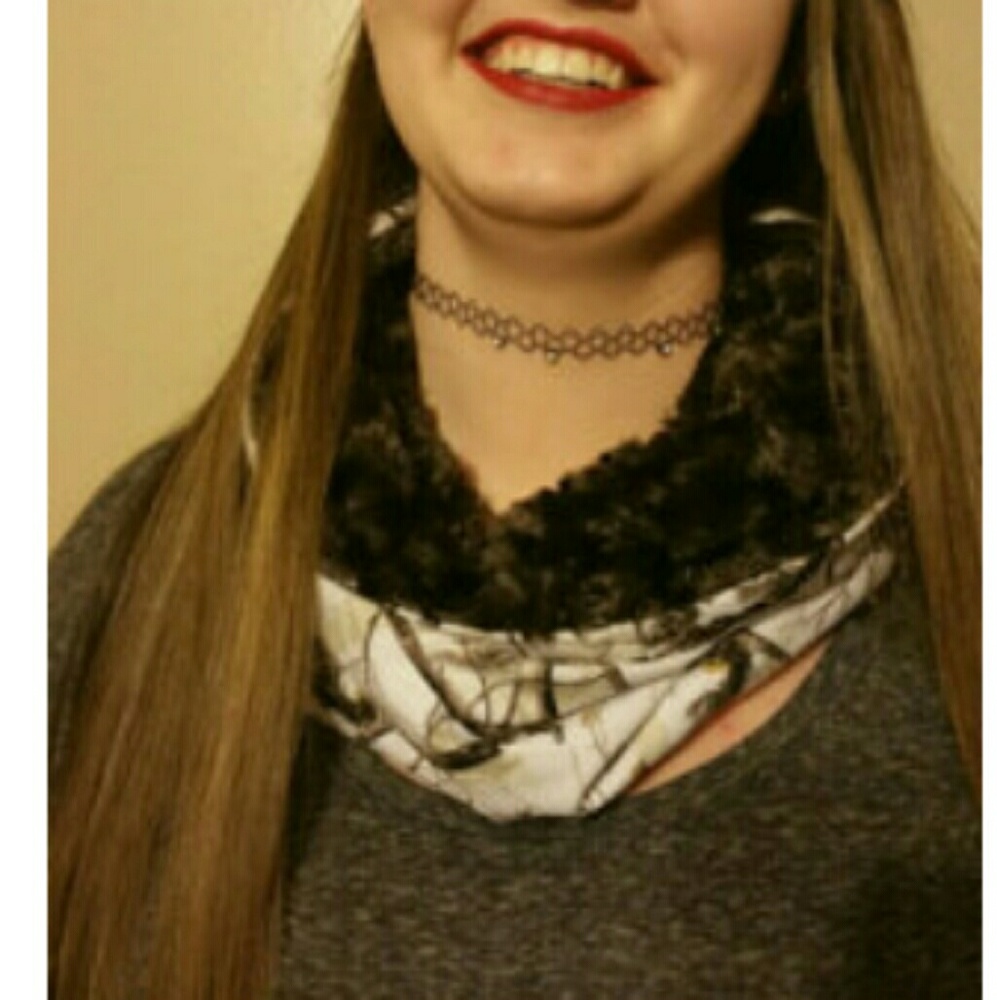 🎀NEW HANDMADE REALTREE CAMO NECK WARMER