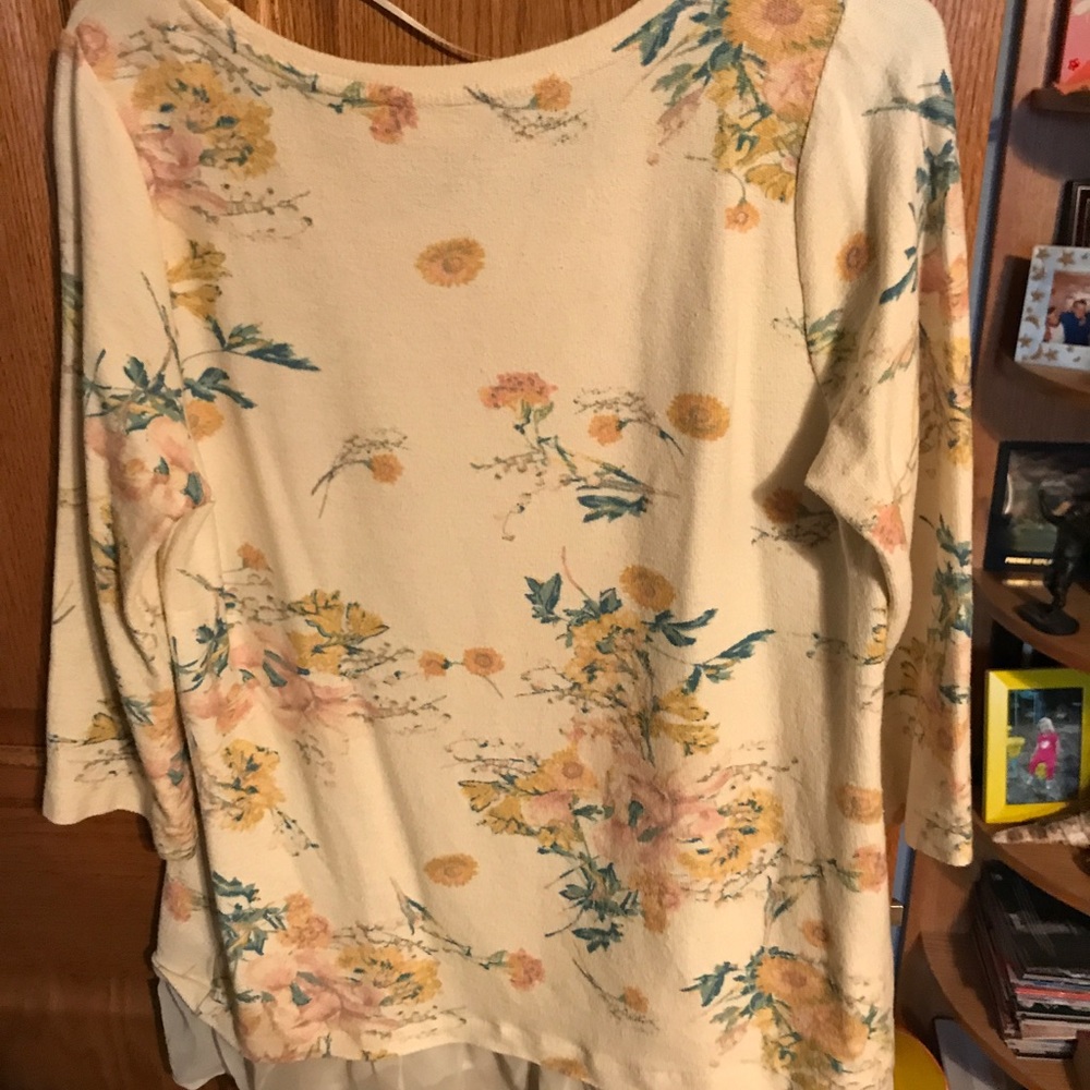 LC Lauren Conrad top, excellent condition.